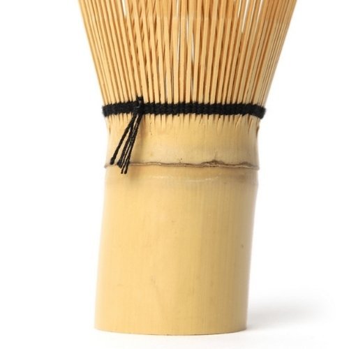 Matcha Besen (Chasen) (3) Chasen Matcha Besen in Nahaufnahme – für cremige Teezeremonie