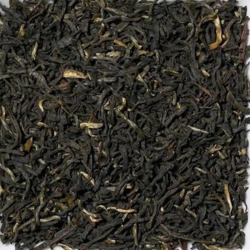 Malty Assam Herrentee – kräftiger Schwarztee mit malzig-würzigem Aroma aus Nordindien in goldbrauner Tasse. bazarlovers.com