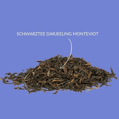 schwarzer-tee-darjeeling-tgfop1-monteviot-sf-1 Darjeeling Monteviot TGFOP1 – eleganter Schwarztee mit blumiger Note und goldener Tasse.