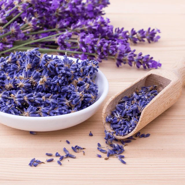Lavendelblüten lose – naturreiner Kräutertee – bazarlovers Getrockneter Lavendel – aromatischer Blütentee – bazarlovers Lavendeltee hellviolett – bazarlovers